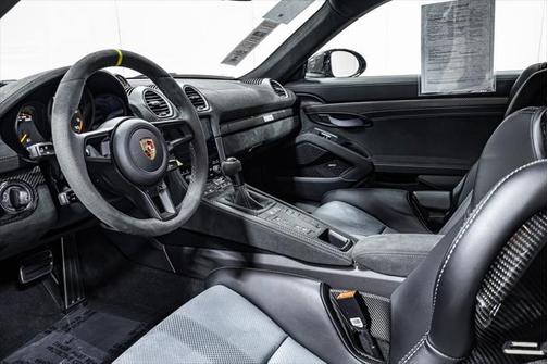 2025 Porsche 718 Cayman GT4 RS