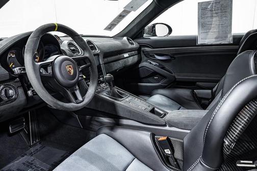 2025 Porsche 718 Cayman GT4 RS