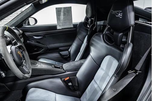 2025 Porsche 718 Cayman GT4 RS