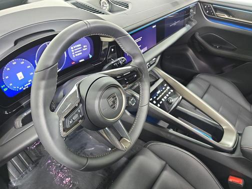 Slate Grey Neo 2025 Porsche Macan Macan Electric Turbo