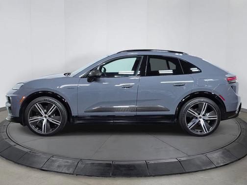 Slate Grey Neo 2025 Porsche Macan Macan Electric Turbo