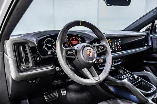 2024 Porsche Cayenne Turbo GT