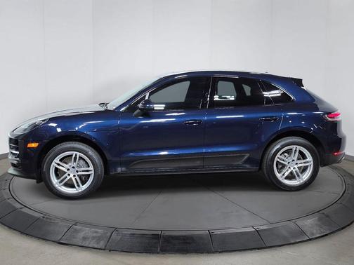 Night Blue Metallic 2020 Porsche Macan Macan