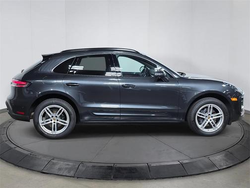 2023 Porsche Macan 