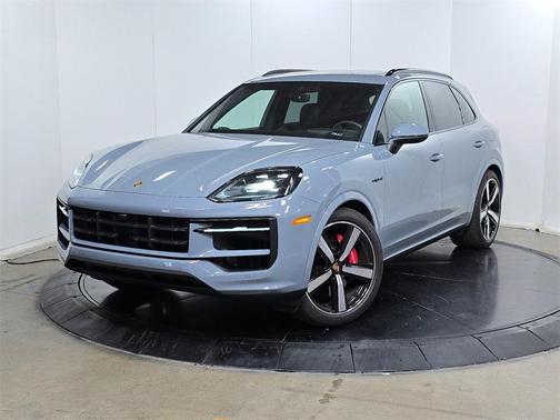 2024 Porsche Cayenne S