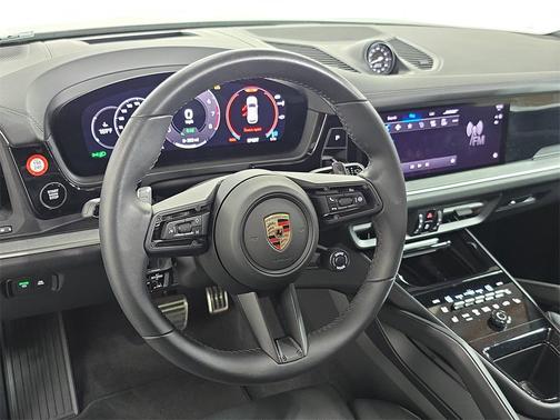 2024 Porsche Cayenne S