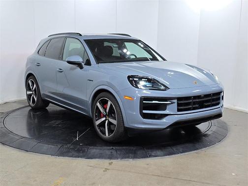 2024 Porsche Cayenne S