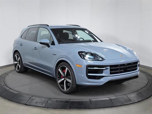 2024 Porsche Cayenne S