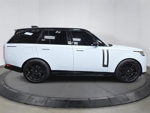 2025 Land Rover Range Rover P530 Autobiography