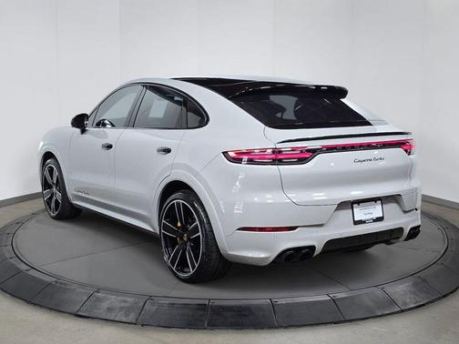 Chalk 2023 Porsche Cayenne Turbo
