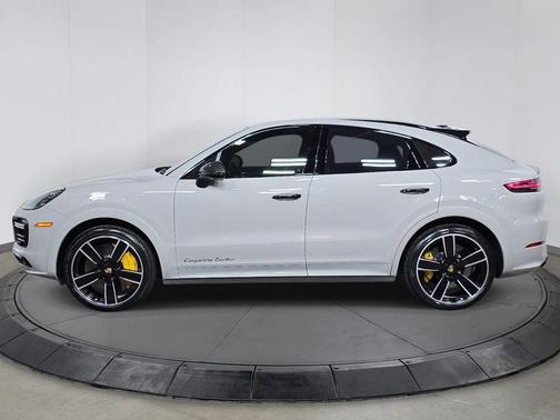 Chalk 2023 Porsche Cayenne Turbo