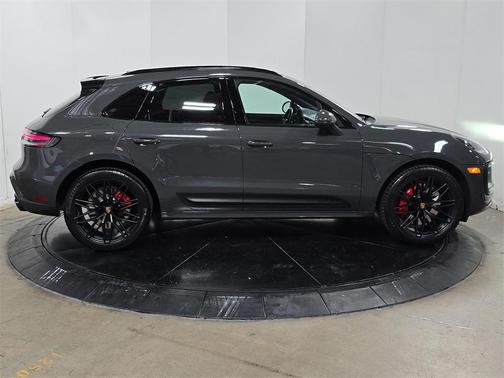 2022 Porsche Macan GTS