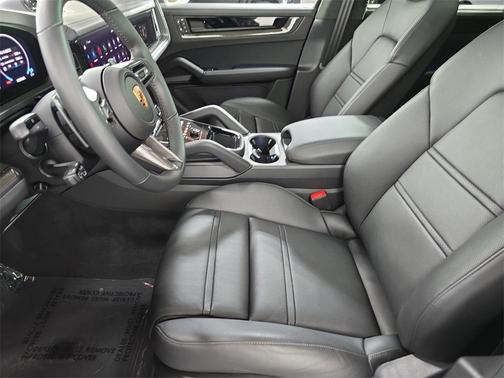 2025 Porsche Cayenne GTS