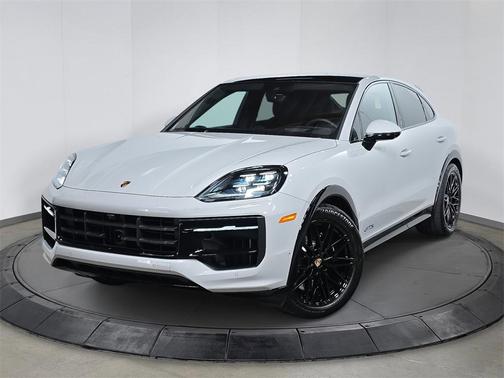 2025 Porsche Cayenne GTS