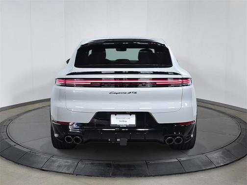 2025 Porsche Cayenne GTS
