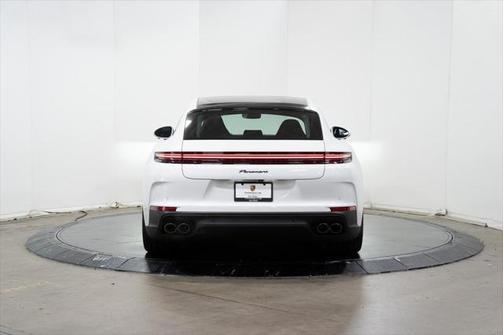 2024 Porsche Panamera