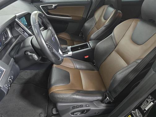 2016 Volvo XC60 T5 Drive-E Premier