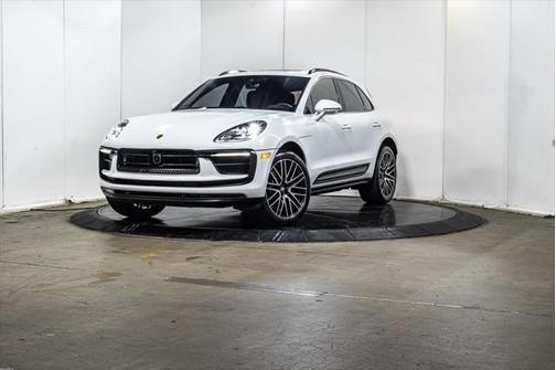 2022 Porsche Macan Base