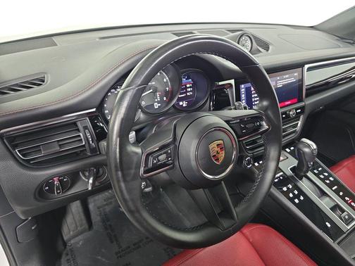 White 2023 Porsche Macan Macan