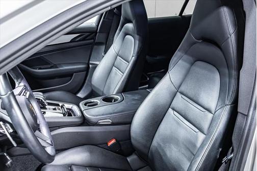 2022 Porsche Panamera