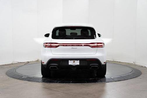 2024 Porsche Macan 