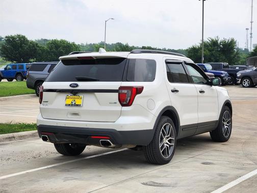 2016 Ford Explorer Sport