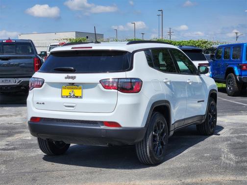 2025 Jeep Compass Latitude