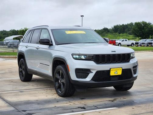 2023 Jeep Grand Cherokee Altitude