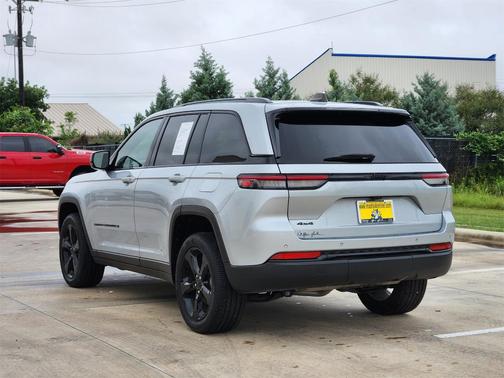 2023 Jeep Grand Cherokee Altitude