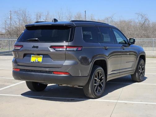 2025 Jeep Grand Cherokee L Laredo