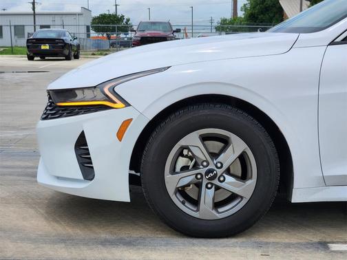 2022 Kia K5 LXS