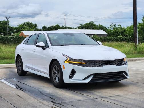 2022 Kia K5 LXS