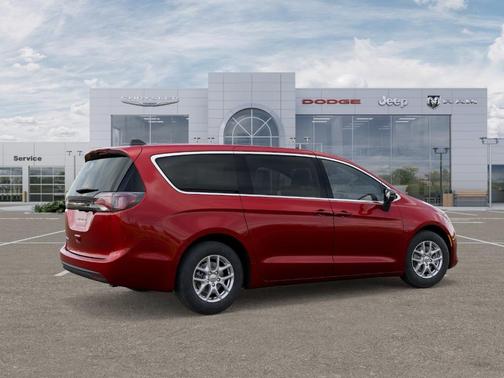 2026 Chrysler Voyager LX