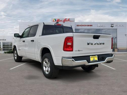 Bright White Clearcoat 2026 RAM 1500 Big Horn/Lone Star