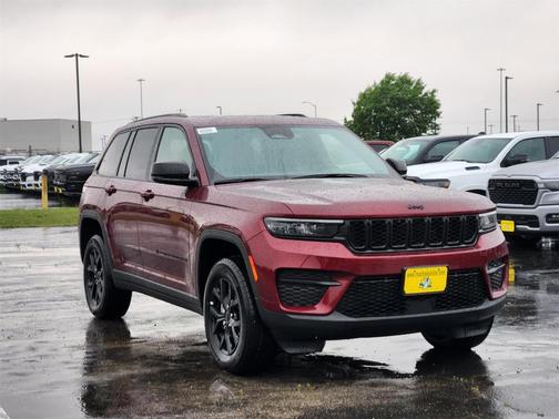 2025 Jeep Grand Cherokee Laredo