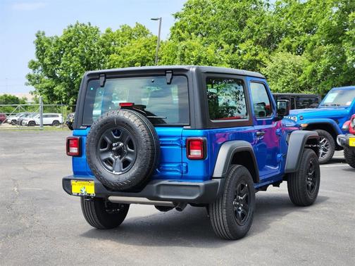 2025 Jeep Wrangler Sport