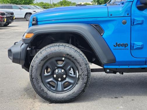 2025 Jeep Wrangler Sport