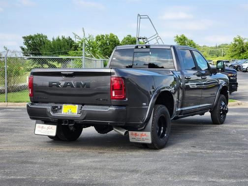 2025 RAM 3500 Limited