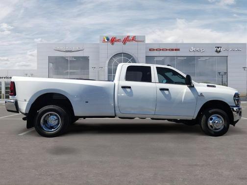 Bright White Clearcoat 2026 RAM 3500 Tradesman