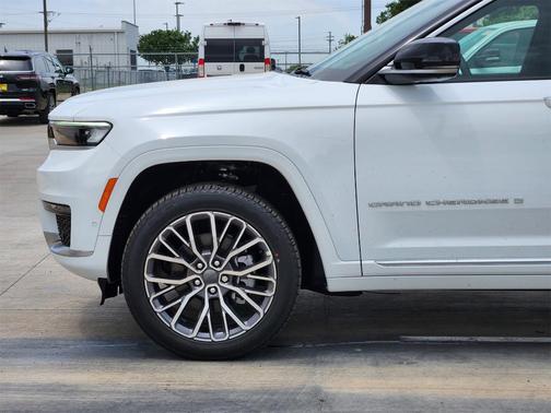 2025 Jeep Grand Cherokee L Summit