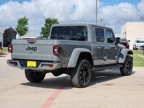 2022 Jeep Gladiator Overland
