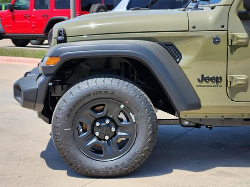 2025 Jeep Wrangler Sport