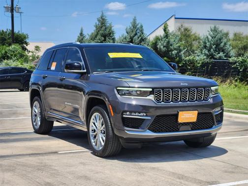 2022 Jeep Grand Cherokee Summit