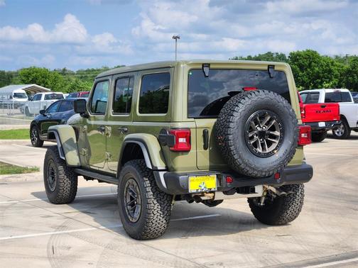 2025 Jeep Wrangler Rubicon 392