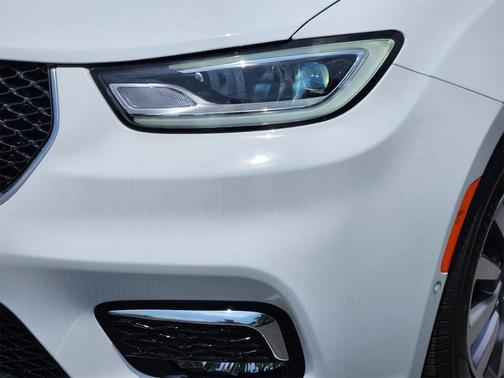 2025 Chrysler Pacifica Hybrid Select