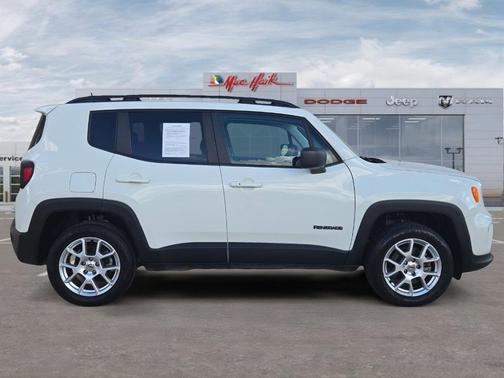 Alpine White Clearcoat 2022 Jeep Renegade Latitude