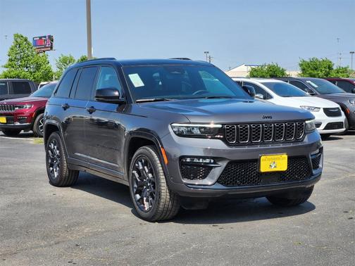 2025 Jeep Grand Cherokee Summit