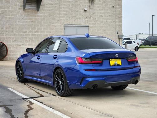 2022 BMW 330 i
