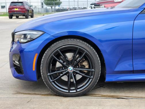 2022 BMW 330 i