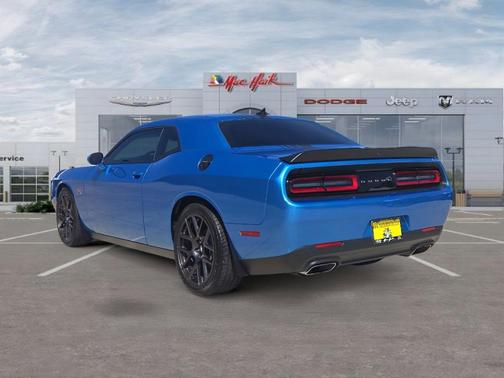 B5 Blue Pearlcoat 2018 Dodge Challenger R/T